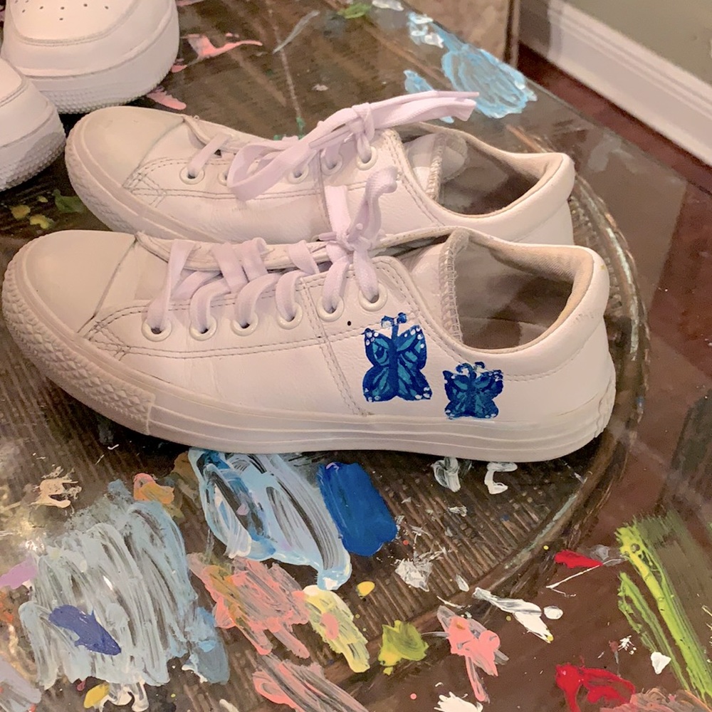 Converse butterfly